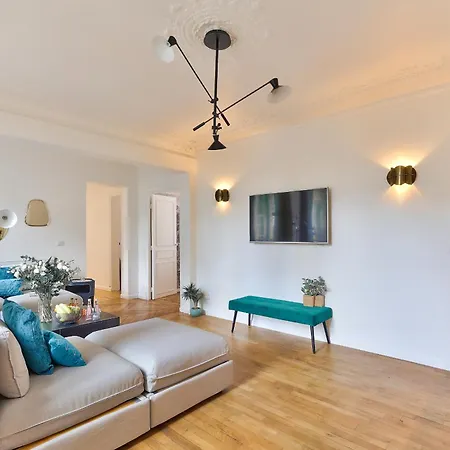 Urbanflat 99 - Beautiful 6 Bdr In The Center Of Apartment Paris